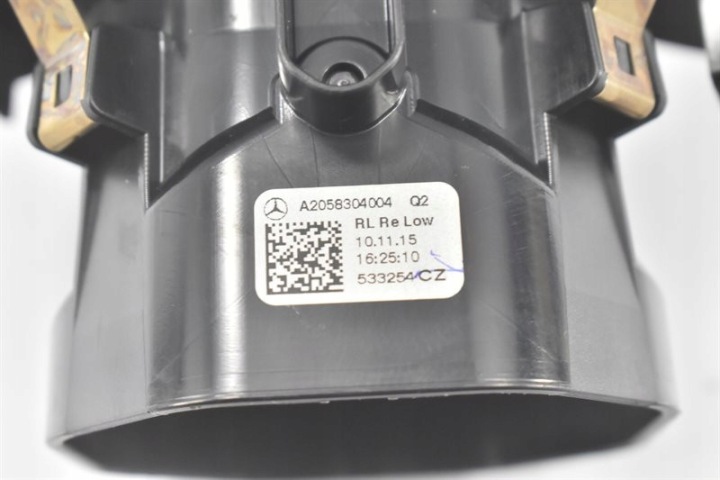 фото №15, Решётка воздуховод правое перед mercedes c w205 glc w253 oem номер a2058304004