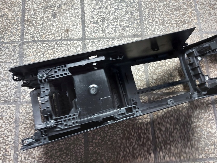 фото №8, Подлокотник кожа бардачок туннель средний vw passat b8 3g оригинальный номер eu