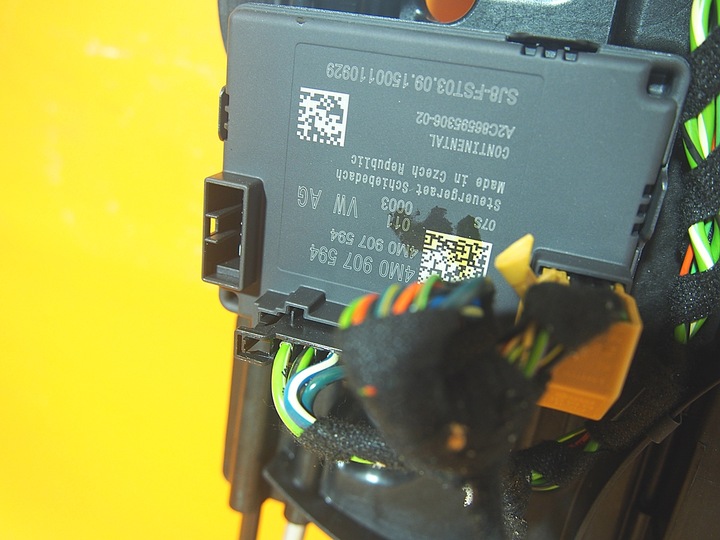 фото №16, Audi q7 4m люк панорама моторчик модуль ролета 4m0877041