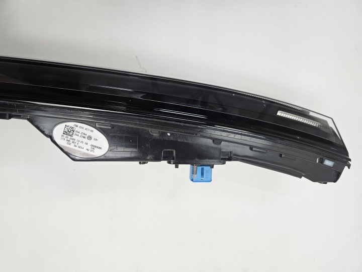 фото №11, Volkswagen id buzz id. buzz 2024 - накладка led крышки зад фара 1t3945307e