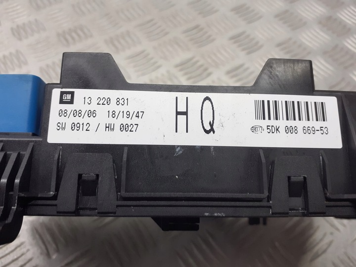 фото №3, Коробка предохранителей opel astra h 1.9 cdti 13220831