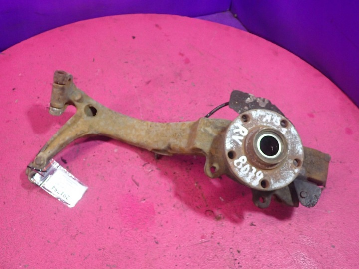 фото №1, Vw passat b5 1.9 tdi поворотна опора перед права ступиця pod abs 8d0407258t