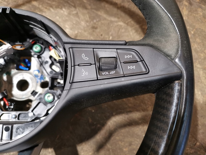 фото №10, Руль alfa romeo giulia квадрифолио карбон