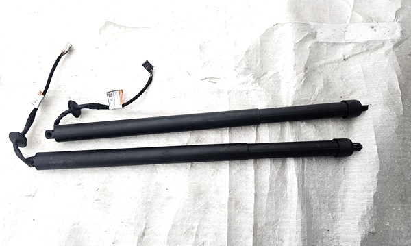 фото №1, Org. амортизатор кришки зад лівий lub праві - land rover discovery v l462