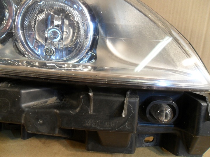фото №11, Лампа правий перед eu 89901835 renault laguna iii 3 260100032r