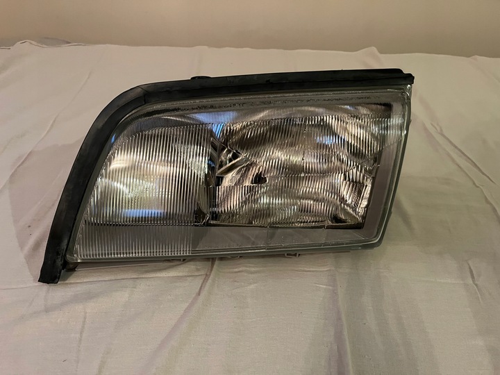 фото №10, Фары правые+ левый mercedes c classa w202 93-96 оригинал магнит marelli