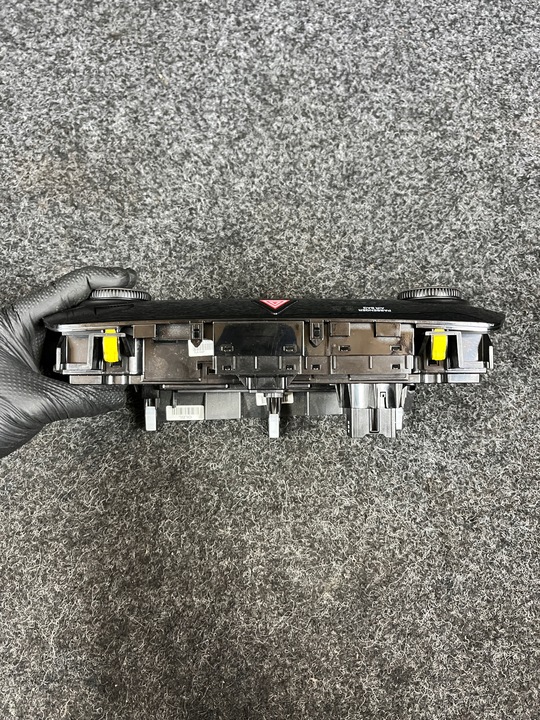 фото №11, Hyundai tucson ii панель воздуховод кондиционера 97250d7000