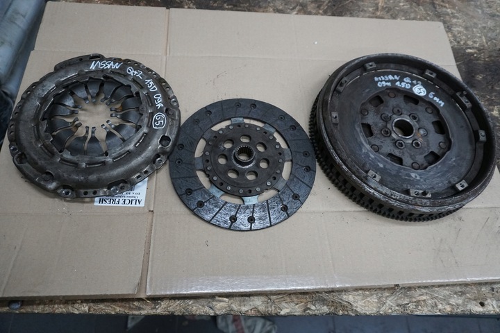 фото №1, Nissan qashqai j10 колесо двомасовий зчеплення 1.6benzyna