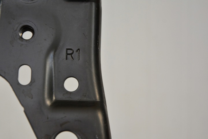 фото №5, Кронштейн тримач лампи праве перед toyota yaris iv 21-25r