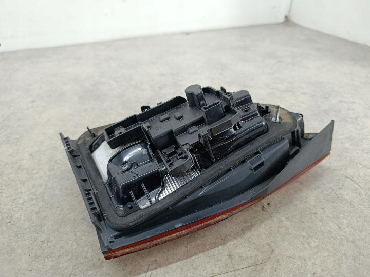 фото №8, Фара задня права w кришка багажника opel astra k 39077381 368158932 valeo універсал