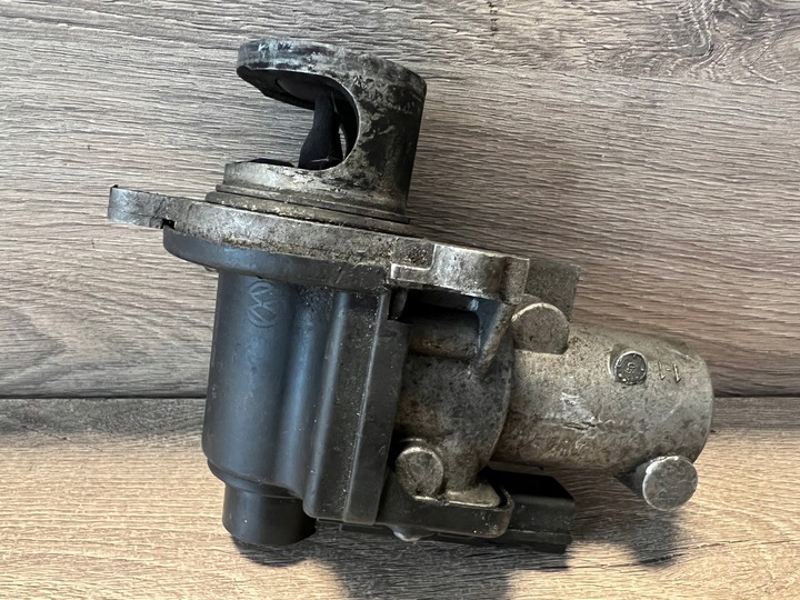 фото №1, Клапан egr audi a8 4.2 tdi quattro 057131501c