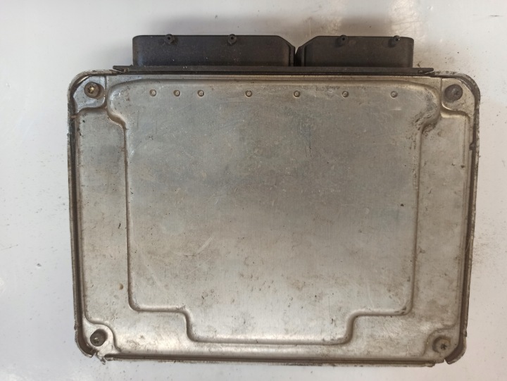 фото №9, Ford galaxy mk1 1.9 блок керування двигуном (ecu) 038906019bf 0281010221