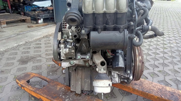 фото №6, Двигун alt 2.0b vw passat audi a4 a6 голий стійка