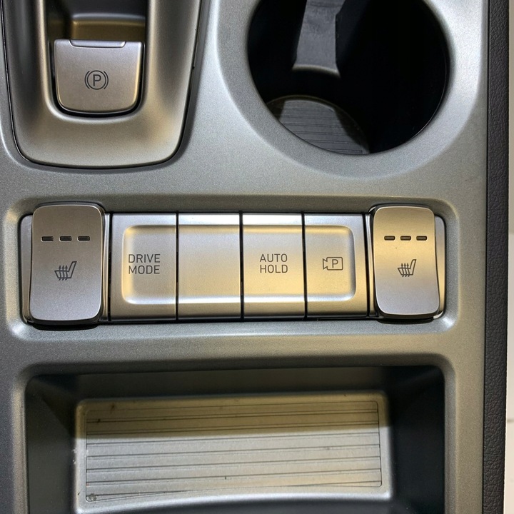 фото №8, Hyundai kona електричний ev тунель середній панель зарядний пристрій рамка 95560cm000