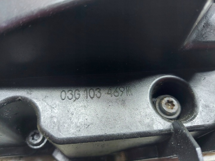 фото №8, Крышка клапанов 03g103475d 03g103469m vw passat b6 1.9 tdi