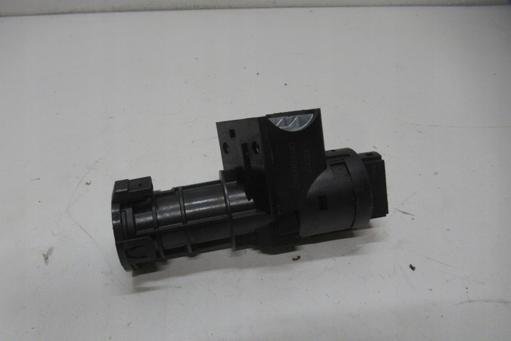 фото №1, Ypsilon ii 08r замок зажигания + 2 ключи + вставка