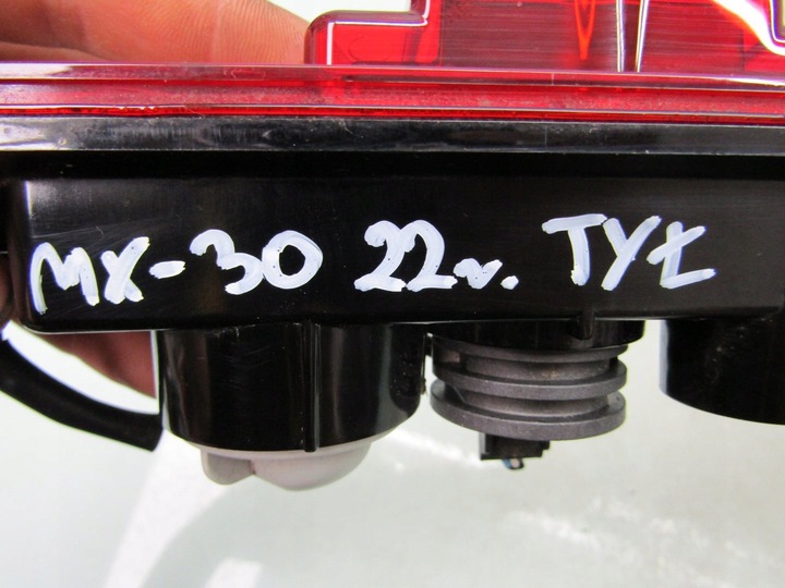 фото №9, Mazda mx-30 22r лампа противотуманная зад задняя заднее dn4j-51650