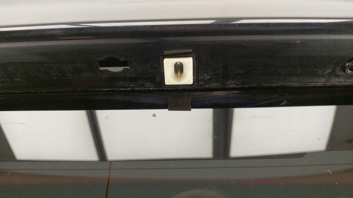 фото №8, Toyota yaris xp210 2021 зад крышка багажника