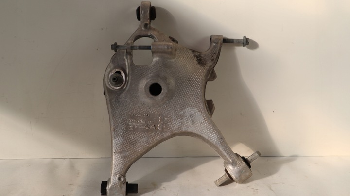 фото №7, Volvo v60 ii 2.0 t6 plug in гибрид рычаг правые зад 32292408