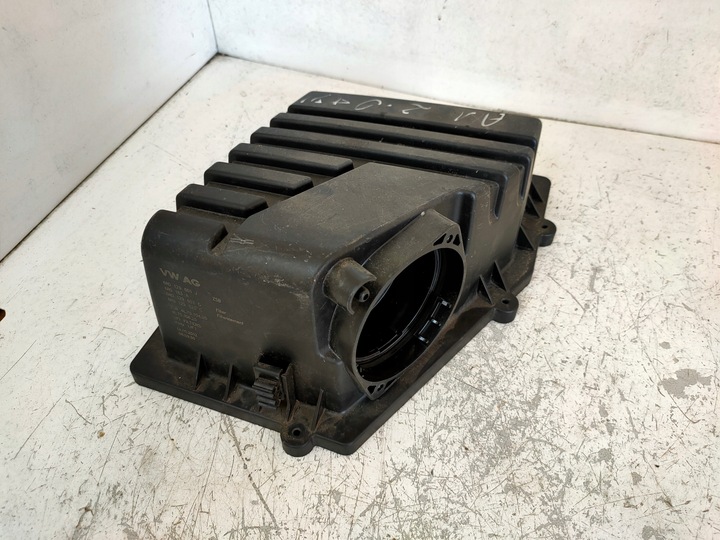 фото №1, Корпус верхняя фильтра воздуха ibiza 6j 6r0129601j