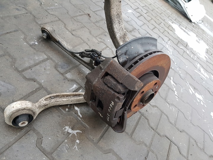 фото №5, Audi a6 c6 04r- 2.7 tdi поворотна опора права перед