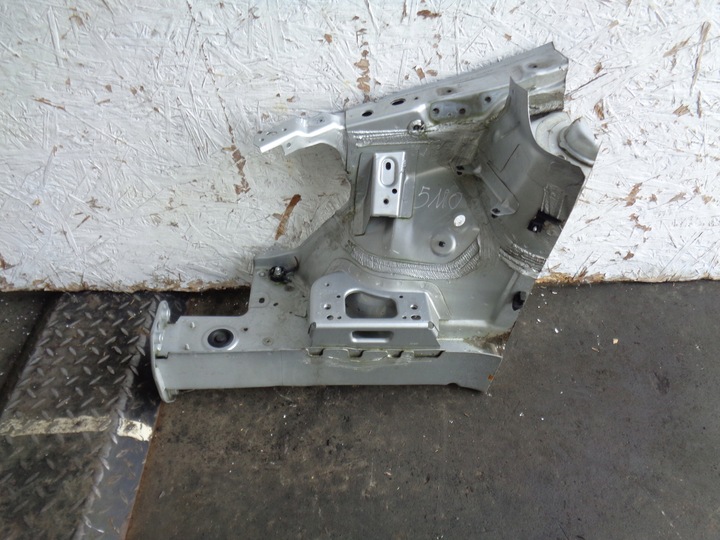 фото №1, Vw golf v vi plus 5m0 фартук четверть правая перед