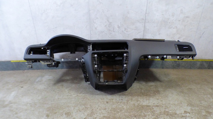 фото №4, Панель раздаточная консоль volkswagen jetta vi 5c 5c0