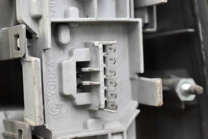 фото №7, Лампа ліва зад задня 13157772 bg opel vectra c sedan 02-05