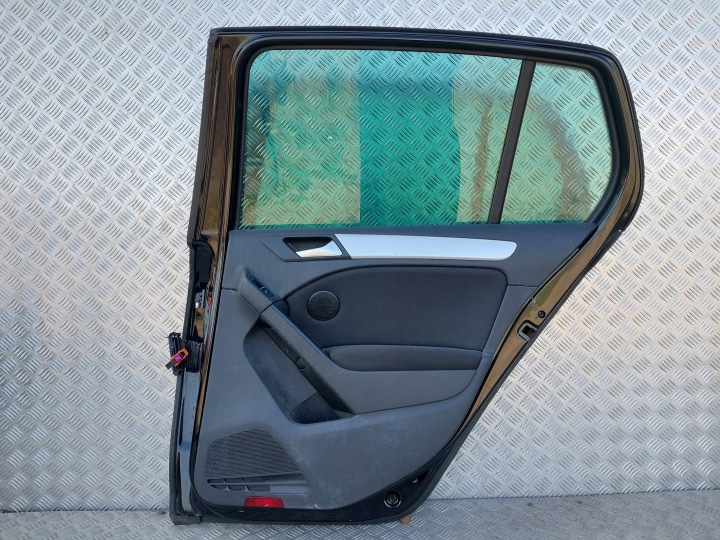 фото №8, 300. дверь правая зад vw golf vi hb