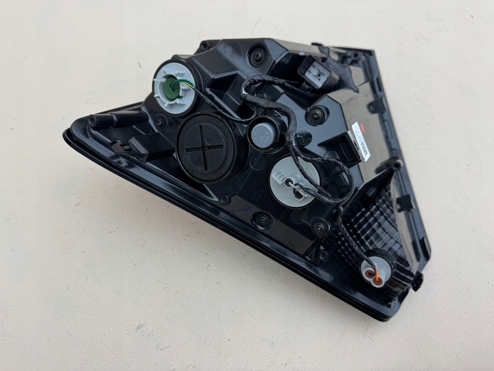 фото №13, Hyundai kona ii 2 23r- лампа правая задняя правые зад 92406-be0