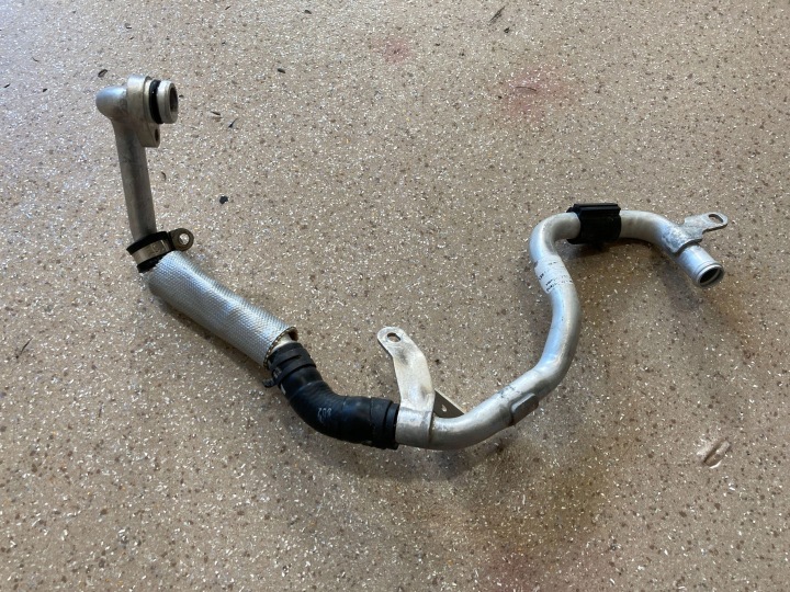 фото №12, Трубка  водяной турбокомпрессора porsche panamera 971 971122073r