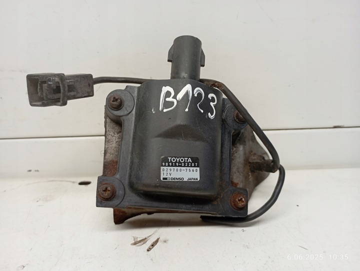 фото №1, Camry 3.0 94' катушка зажигания 90919-02207