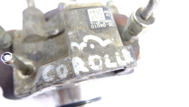 фото №15, Toyota corolla verso ii 2.2 d4d насос топливная рейка 22100-0r010