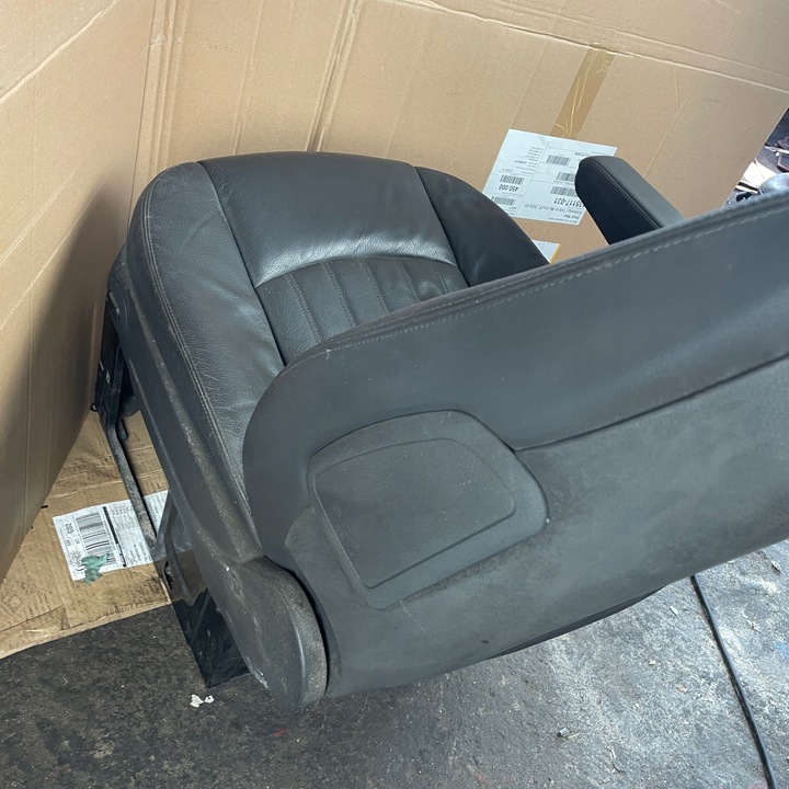 фото №16, Mercedes w639 v клас рестайлінг сидіння водія лівий перед шкіра електричний