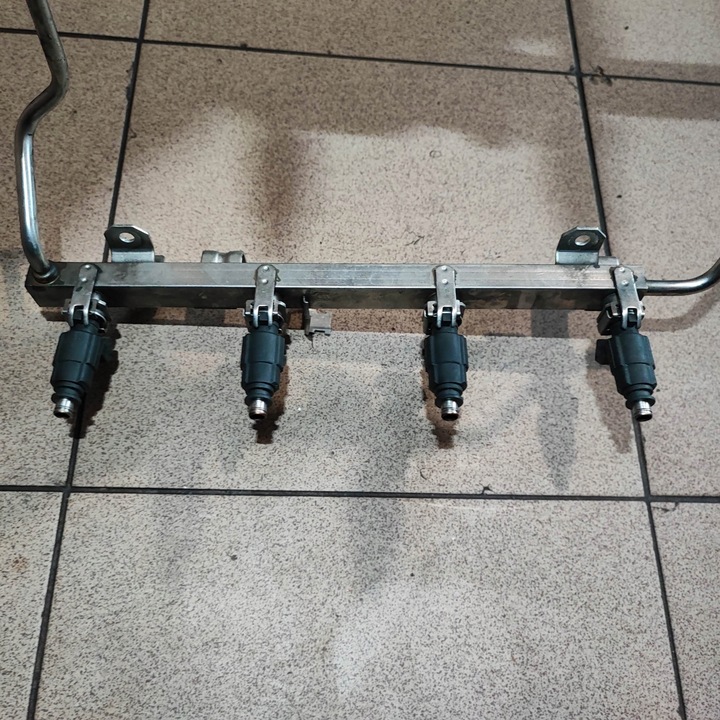 фото №8, Форсунка прокладка прокладка планка audi a6 c5 a8 d2 4.2 v8 комплект