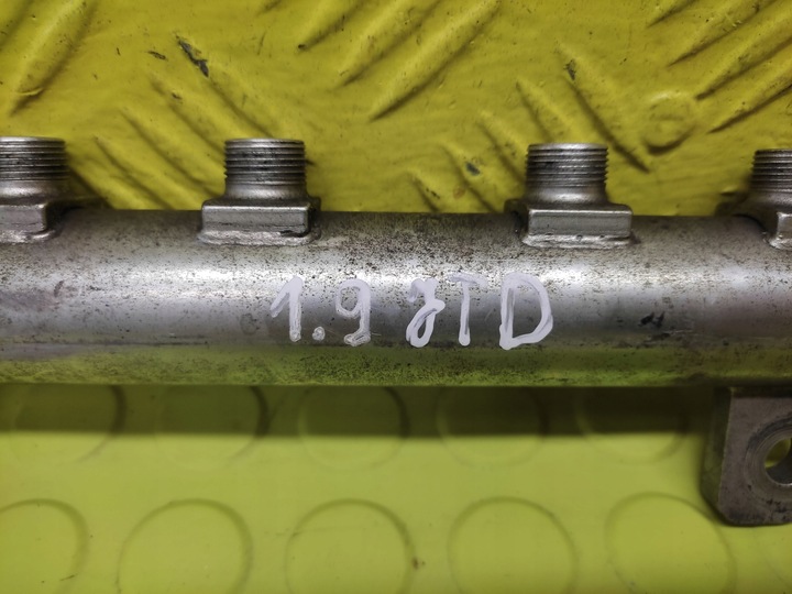 фото №5, Fiat croma 1.9 jtd планка впрыскивающий 0445214095