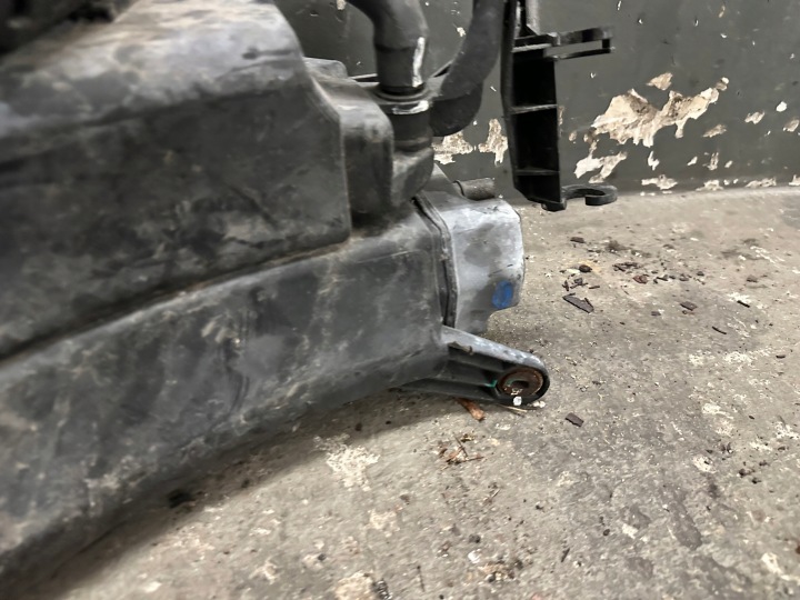 фото №11, Фильтр угольный porsche cayenne 7l 4.5 7l0201801b