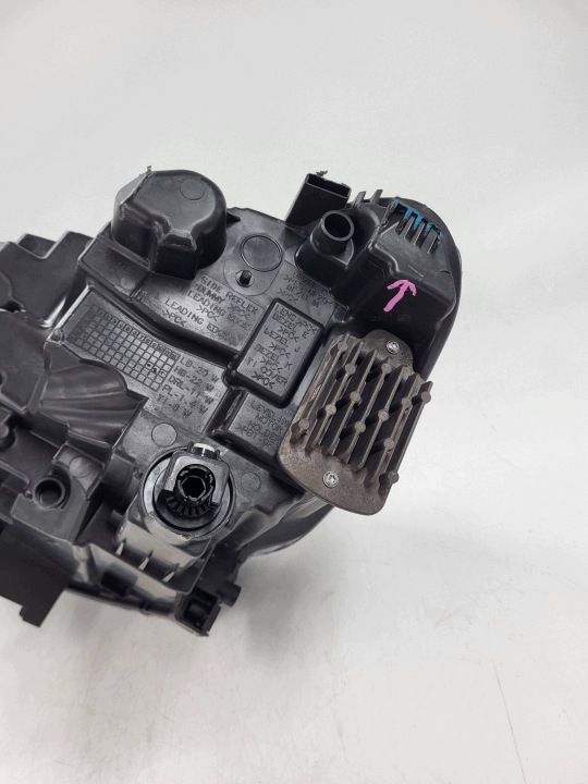 фото №14, Ford kuga mk3 втулка стабілізатора фара права повний led lv4b13e016ak оригінал