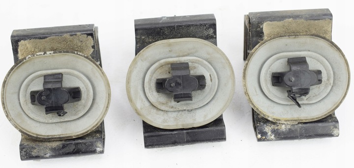 фото №1, Citroen c5 iii x7 крепление клипсы защёлки порога планки пороговой