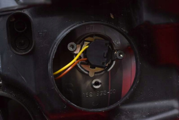 фото №7, Фара правые лампа перед uk 162982-00 citroen c4 picasso 06-13