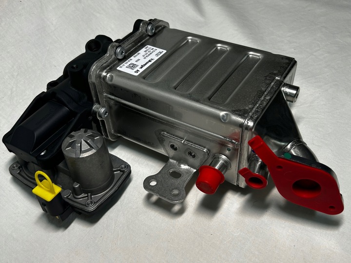 фото №10, Оригинальный номер новая радиаторов выхлопных газов egr vw t6 2.0 tdi / man tge 04l131512cf 04l131512t