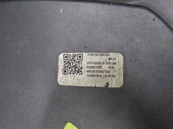 фото №13, Audi e-tron s-line 18-22 4ke спойлер планка заднього бампера 4ke807835c