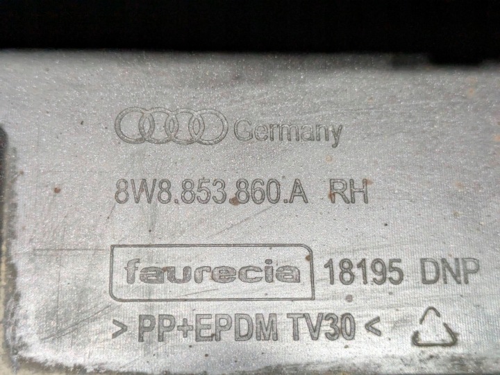 фото №13, Audi a5 права сторона поріг молдинг порогова 8w8853860a