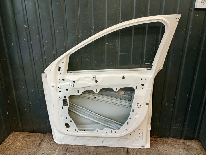 фото №14, Lv4bs20220 дверь правая перед ford kuga mk3 белый