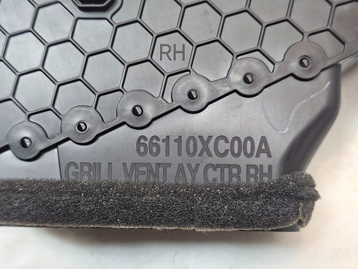фото №15, Subaru ascent 19- решітка повітропровід ліва права 66110xc01a usa