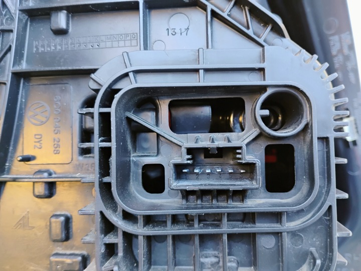 фото №14, Vw polo v 6c рестайлинг 14-17 лампа зад правая 6c0945096m 6c0945112b оригинал оригинальный номер