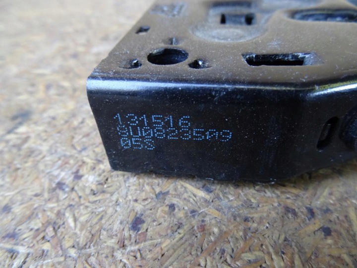 фото №9, Audi q3 8u замок капота комплект 8u0823509