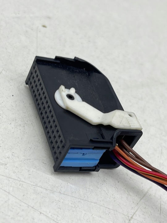 фото №8, Audi volkswagen seat skoda штекер роз'єм з'єднувач + шланг 4e0972144