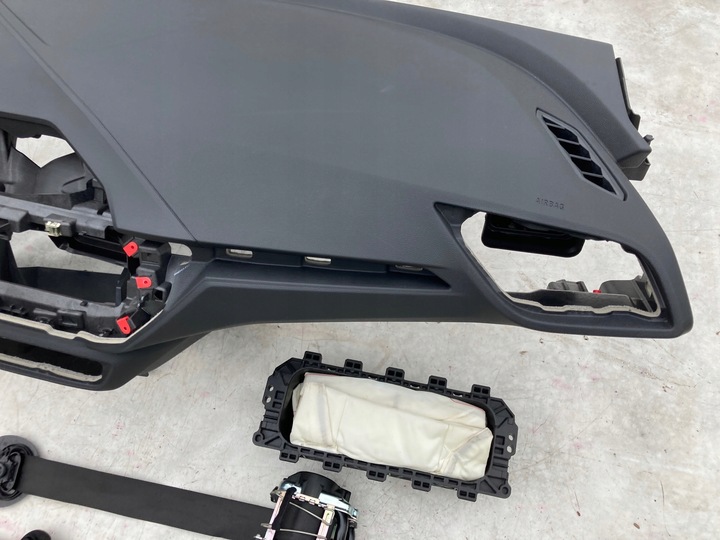 фото №9, Bmw f40 панель консоль подушка безопасности pulpit кожа подушки воздушные ремни pas hud