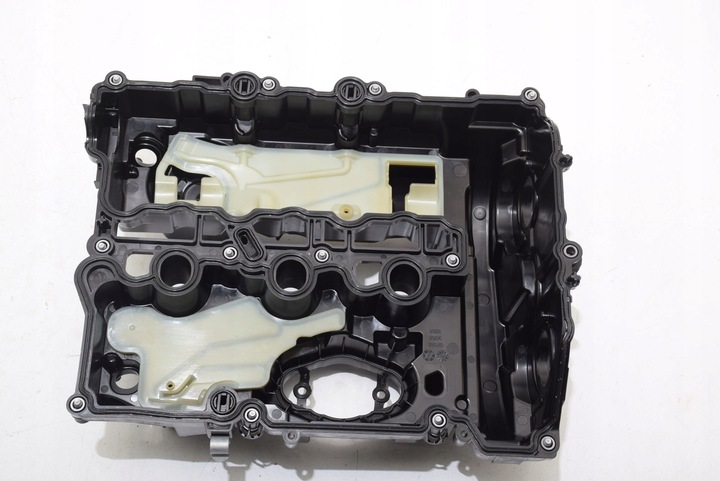 фото №8, Bmw 2 u06 x1 u11 220i 1,5 b38a15p крышка клапанов
